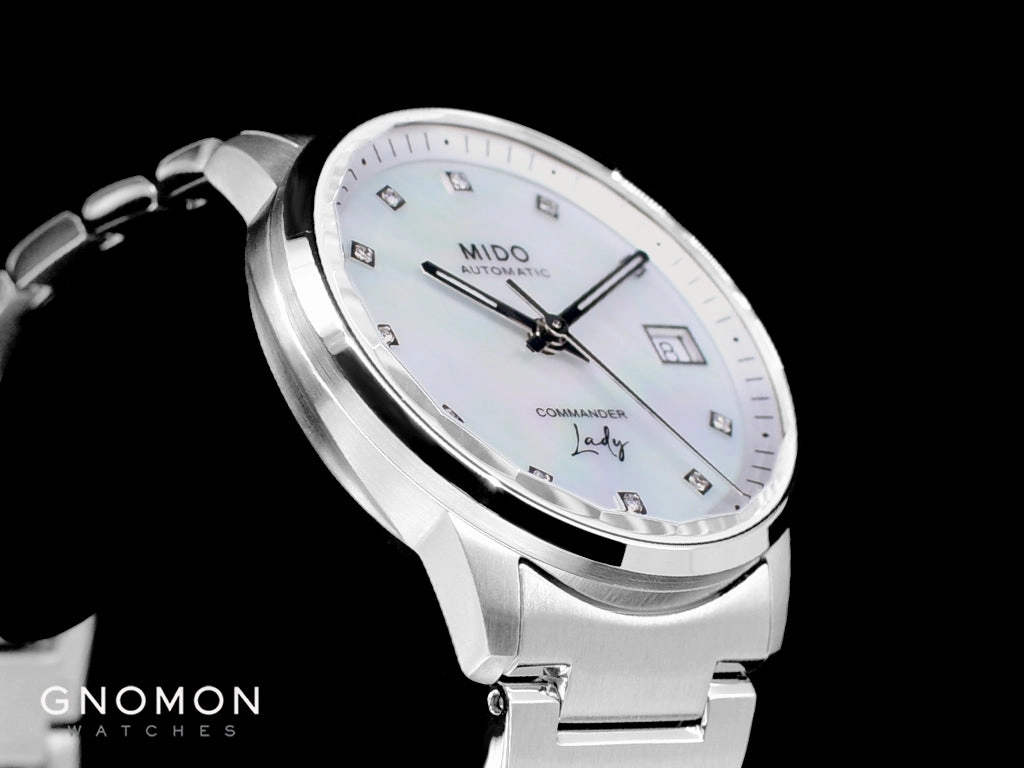 Commander Lady Mother of Pearl Ref. M021.207.11.106.00