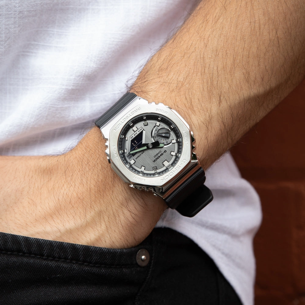 G-Shock GM2100-1A Metal Covered Silver 'CasiOak'