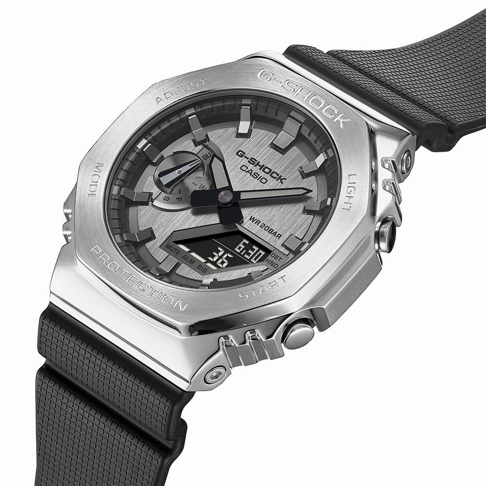 G-Shock GM2100-1A Metal Covered Silver 'CasiOak'