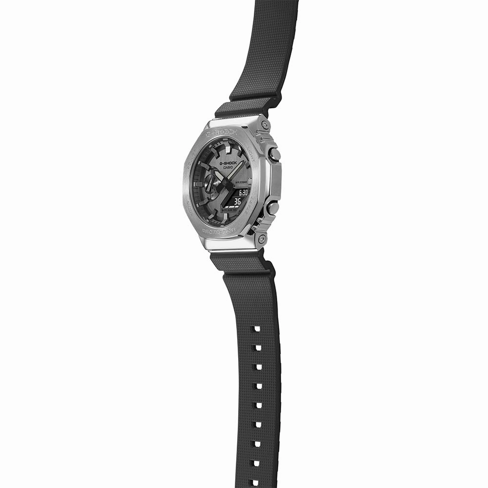 G-Shock GM2100-1A Metal Covered Silver 'CasiOak'