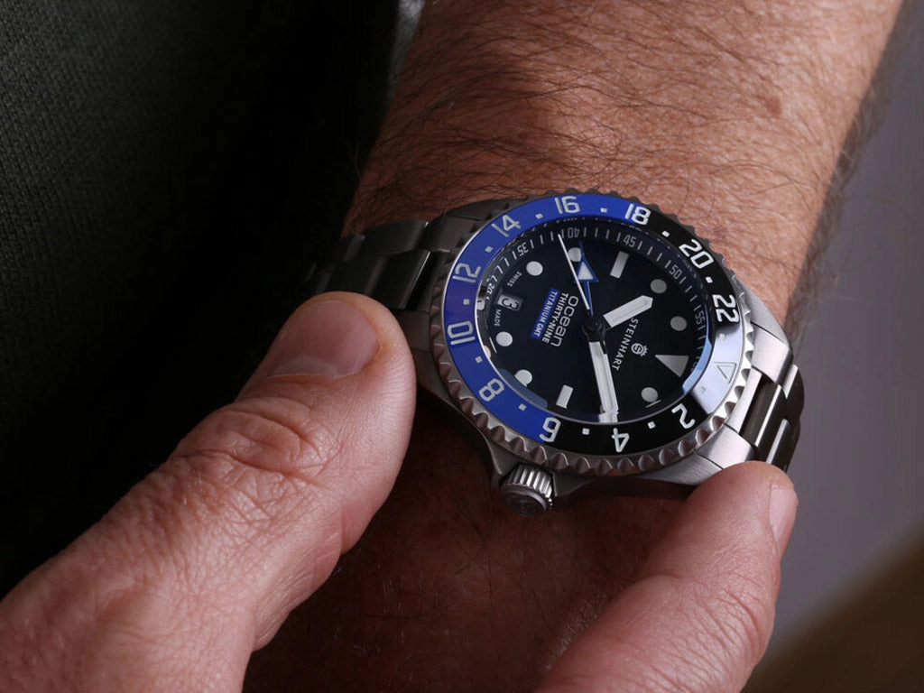 Ocean 39 GMT Titanium Premium Ceramic