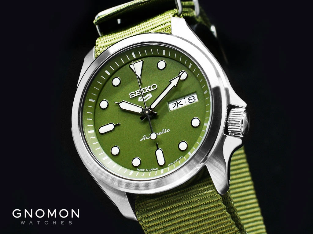 Seiko 5 Sports “Sports Style” Military Green 40 Ref. SBSA055