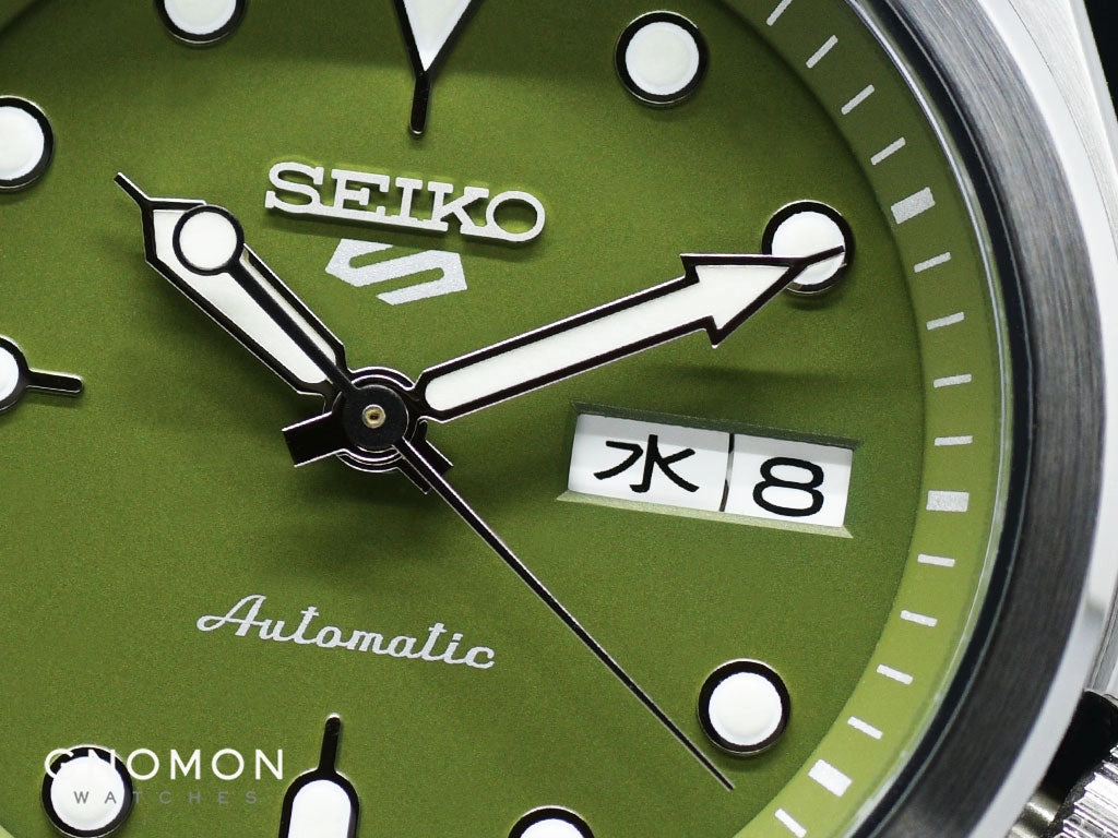 Seiko 5 Sports “Sports Style” Military Green 40 Ref. SBSA055