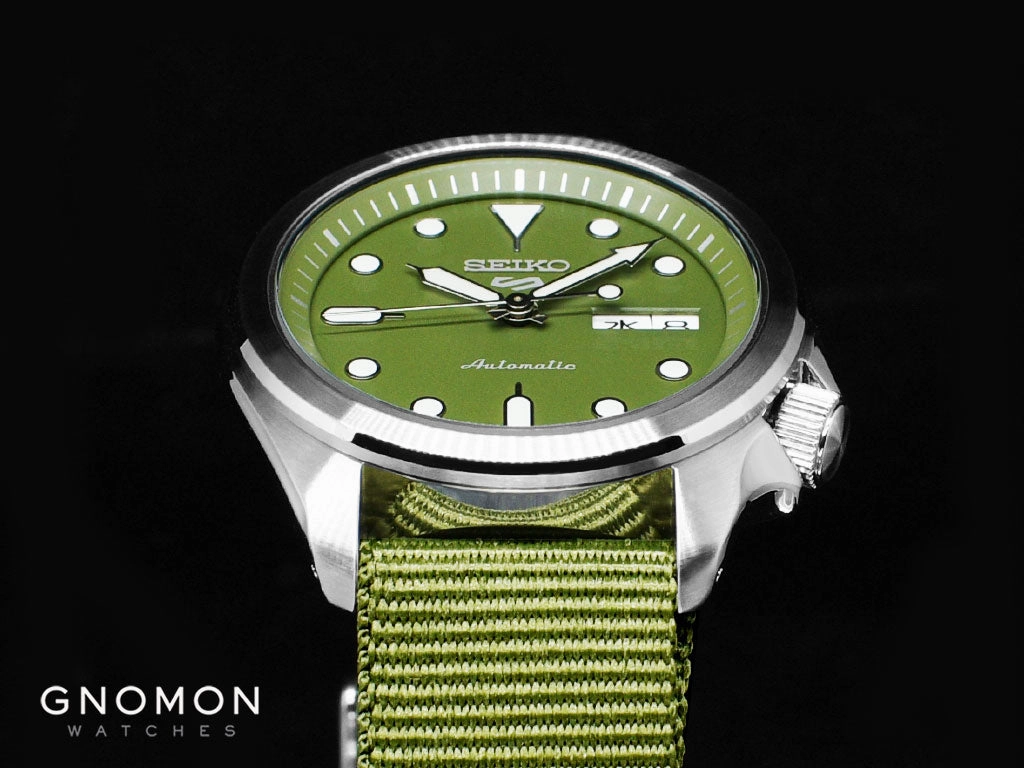 Seiko 5 Sports “Sports Style” Military Green 40 Ref. SBSA055