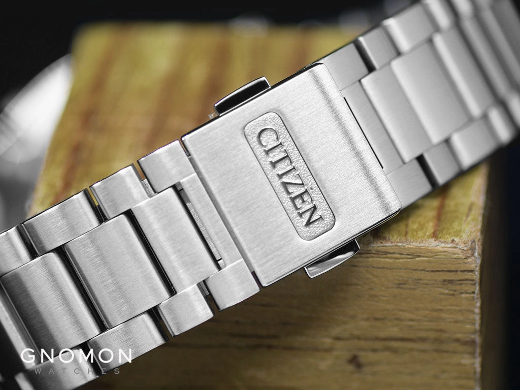 The Citizen Eco-Drive Sunray Silver Ref. AQ4080-52A