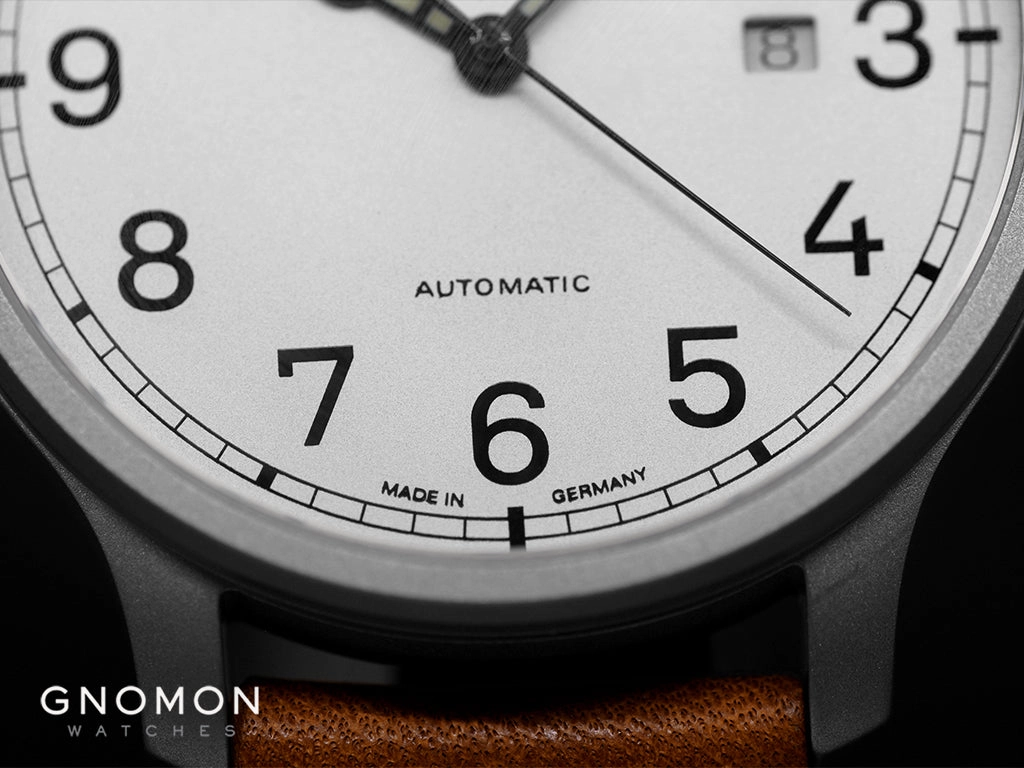Vintage Marine Grey 42 Leather 3H215A - Sapphire